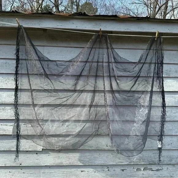 Collection XIIX Scarf Sheer, fades from light black to gray with tassels - Picture 3 of 6